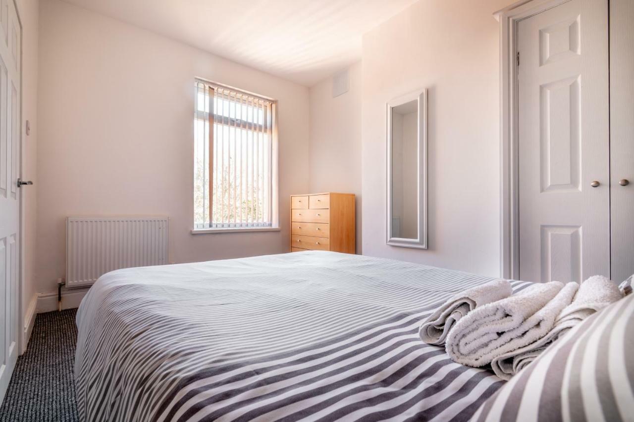 Platform Port Area Apartment 2 With Free Street Parking Kingston upon Hull Exterior photo